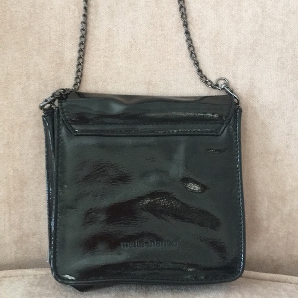 Patent leather shoulder bag - Picture 3 of 5
